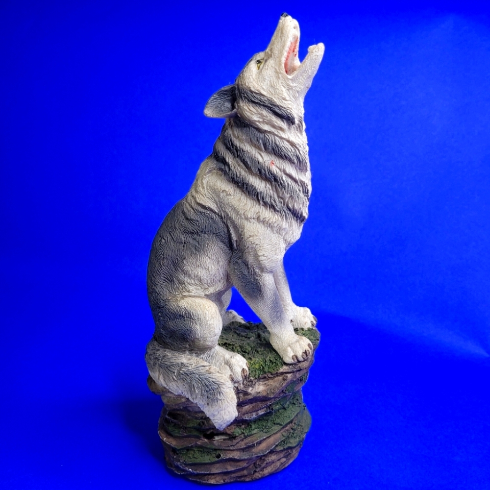Hosley Resin Wolf Decor Statue/ Incense Cone Burner Smoking Wolf Holder 12 Inch